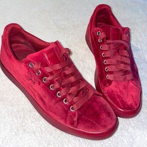 Red Pumas